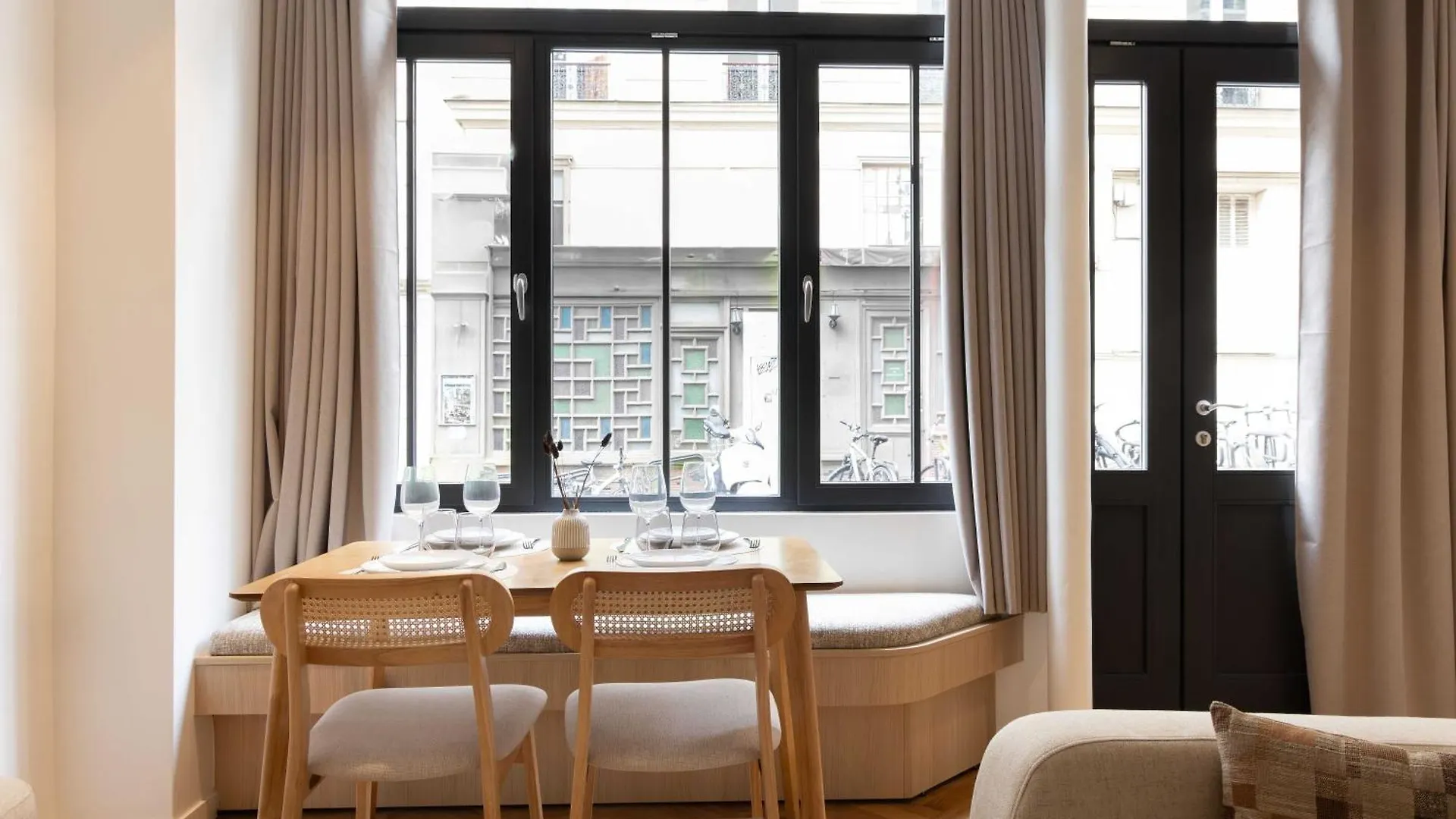 Lägenhet Luxury Residence - Port Royal - Rive Gauche Paris Frankrike
