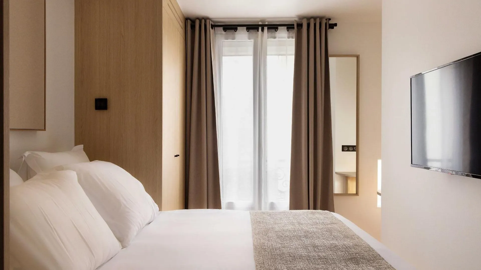 Lägenhet Luxury Residence - Port Royal - Rive Gauche Paris Frankrike